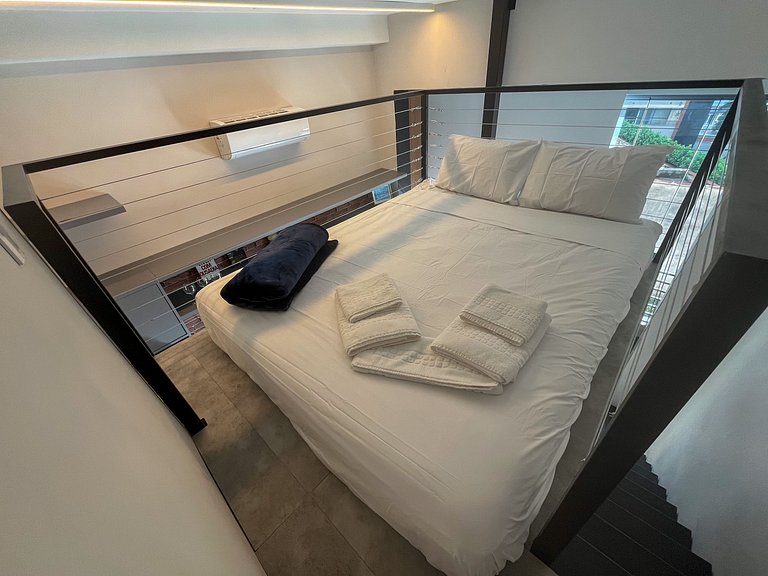 Charmoso Studio com Mezanino - Vila Mariana