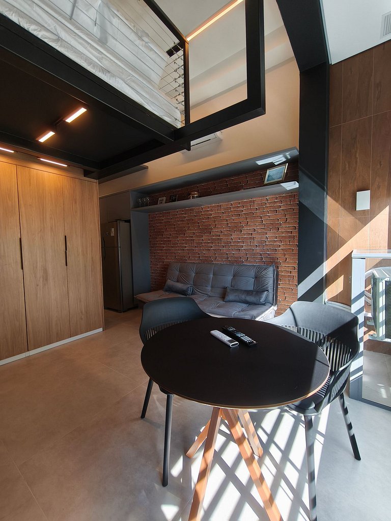 Charmoso Studio com Mezanino - Vila Mariana